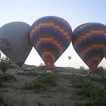 Coco Cave אורחן גורמה