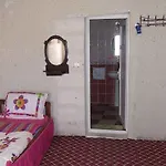 Coco Cave אורחן גורמה