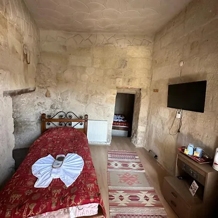 Coco Cave אורחן גורמה