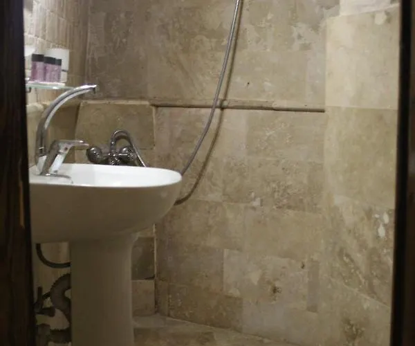 Estalagem Coco Cave 2*